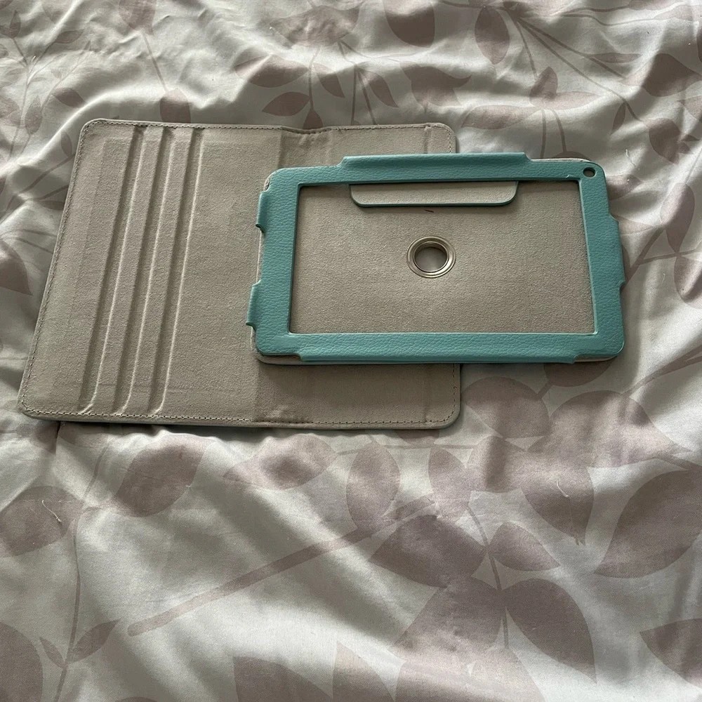 Turquoise Kindle case w swivel